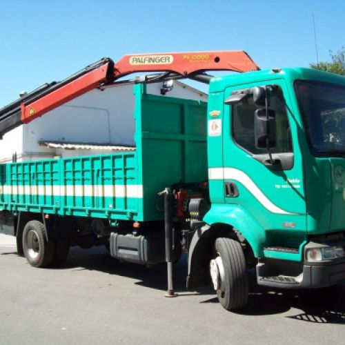 Vista del camión grúa